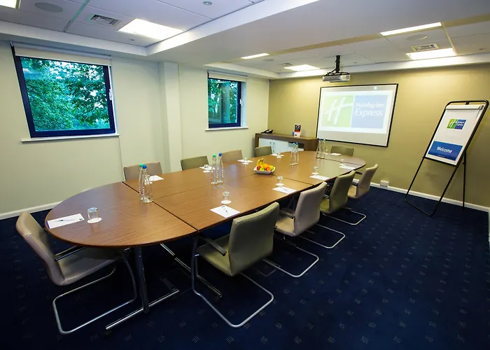 Holiday Inn Express London Stratford By IhgAirport Hotel